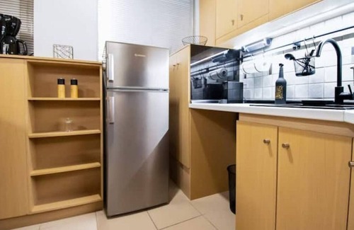 Xanthi Apartment | Urban Downtown Suite