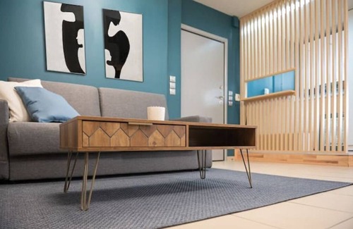 Xanthi Apartment | Urban Downtown Suite