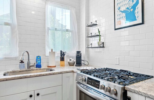Franklin Park House | Urban Elegance Getaway