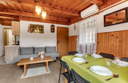 Ljutomer House | Urban Escape Cottage