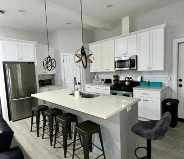 Southeast Houston Villa | Urban Escape near Downtown, NRG, Med center & Galleria!