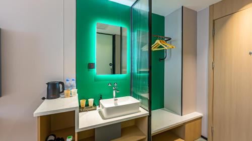 Yanta Qu Hotel | Urban Garden Hotel