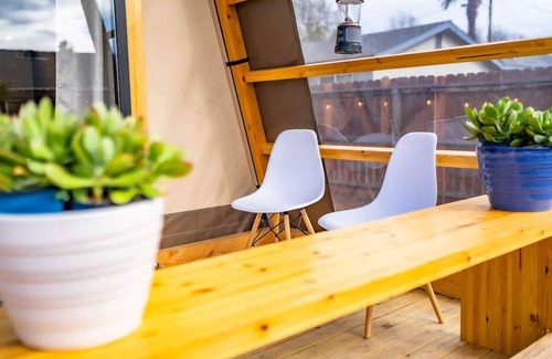 Bonita Cabin | Urban Glamping Oasis: Comfort & Adventure Combined