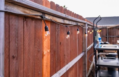 Bonita Cabin | Urban Glamping Oasis: Comfort & Adventure Combined