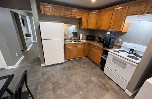 Forestdale House | "Urban Hideaway" - Cozy 2-bed, 1-bath in suburban Forestdale, AL.