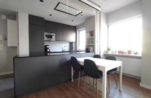 Gesundbrunnen Apartment | Urban Jungle Retreat
