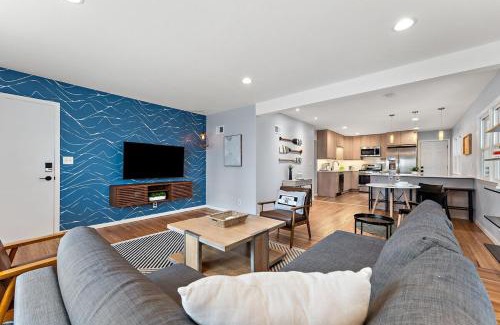 Ecco House | Urban Lake Life