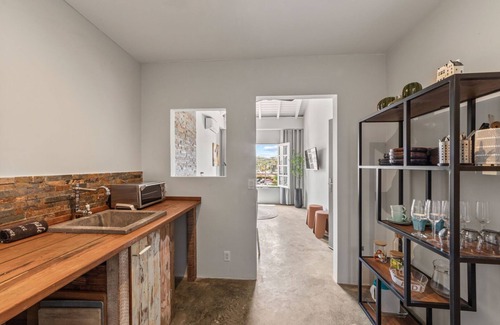 Willemstad Apartment | Urban Loft Apartment met city view