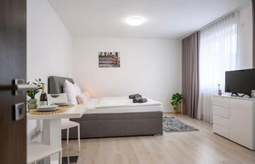 Pilsen Apartment | Urban nest Pilsen