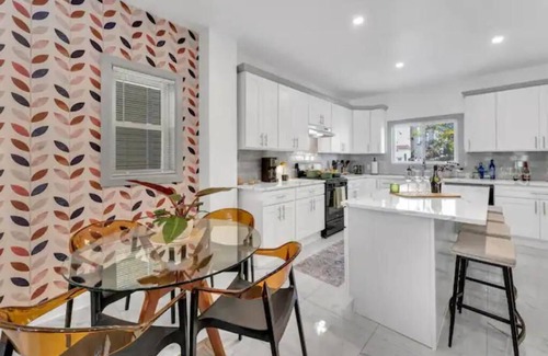 Constable Hook House | Urban Oasis close 2 NYC w/Parking