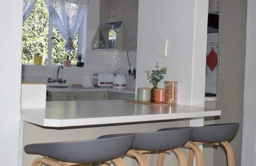 Greater Johannesburg Metropolitan Area Apartment | Urban oasis-fast always-on Wi-fi, luxury amenities