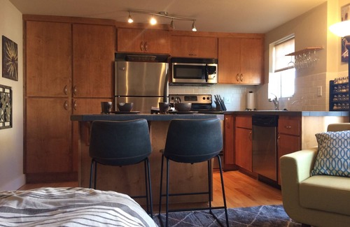 Alphabet Historic District Condo | Urban Oasis on NW Lovejoy - Pearl District