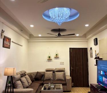 Greater Noida Apartment | Urban Oasis - Stay Near Expo