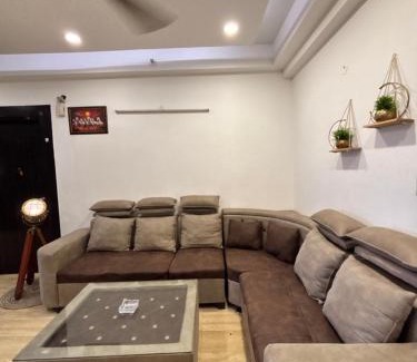 Greater Noida Apartment | Urban Oasis - Stay Near Expo