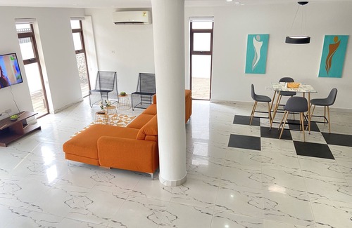Kumasi Apartment | Urban One Cozy Apartment 10min from airport