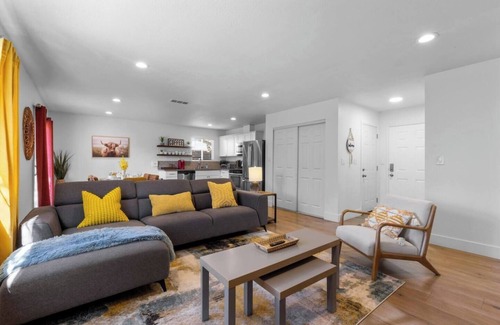 South Natomas House | Urban Retreat in the Heart of Sacramento!