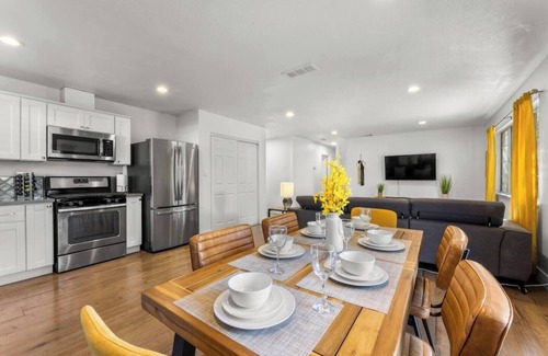 South Natomas House | Urban Retreat in the Heart of Sacramento!