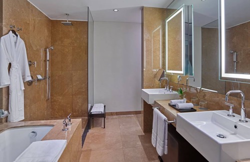 San Isidro Centro Financiero House | Urban Retreat Near Reserve Park for Ultimate Relaxation! Indoor Pool!