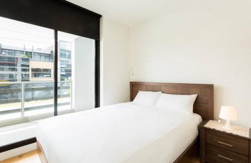 Windsor Apartment | Urban Stay in Trendy Windsor close to Chapel St