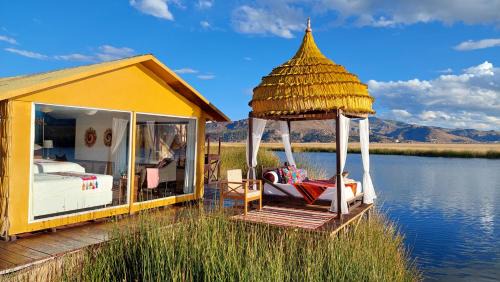 Puno Cabin | Uros Lodge Perú