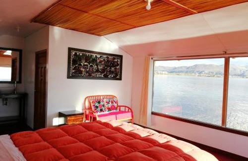 Puno Cabin | Uros Qhantany Lodge