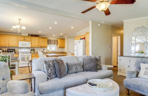 Deal Island House | 1 Mi to Boat Ramp: Peaceful Deal Island Home!