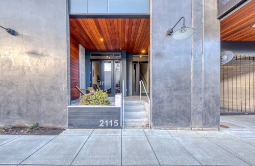 Nob Hill House | 187 m² House ∙ 2 bedrooms ∙ 6 guests