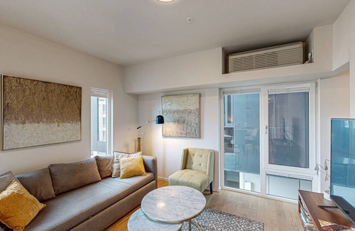 Uptown Condo | 90 m² Condo ∙ 2 bedrooms ∙ 6 guests