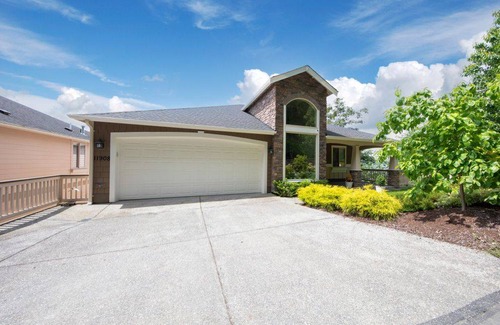Harbour Pointe House | House ∙ 3 bedrooms ∙ 14 guests