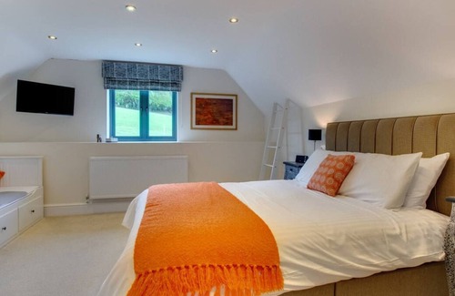 Coed-Y-Paen House | Usk Barn in the beautiful Usk