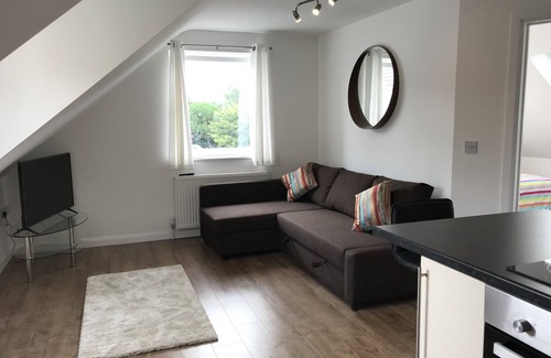 Castleton Apartment | Uskley Fairways. New, modern decor