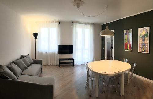 Trecate Apartment | V12 Apartments - Trecate