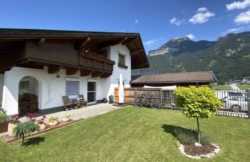 Maurach Apartment | Vacation apartment Rofanblick