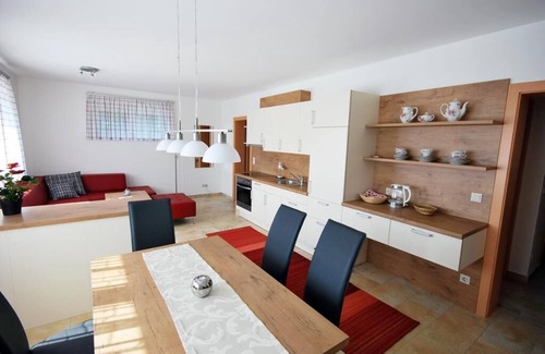 Schonbuhel-Aggsbach Apartment | Vacation apartment (80 sqm) on the upper floor with 2 bedrooms and bathroom