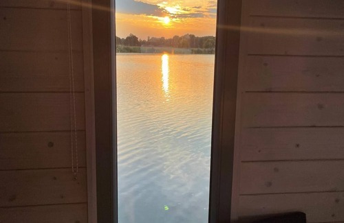 Toplitz Boat Rental | Vacation on the Havel houseboat "NautikHus"