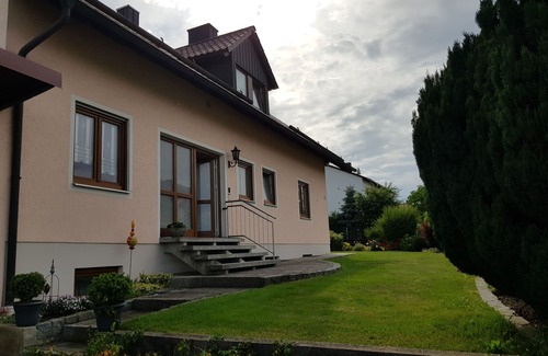 Bad Abbach Apartment | Vacation apartment (105sqm) with fully equipped kitchen