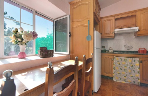 La Solana Apartment | Vacation Apartment 'Vivienda V Torres 2' with Private Terrace and Wi-Fi