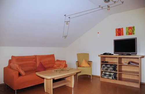 Klinglbach Apartment | Vacation apartment (70sqm) with balcony and use of sauna