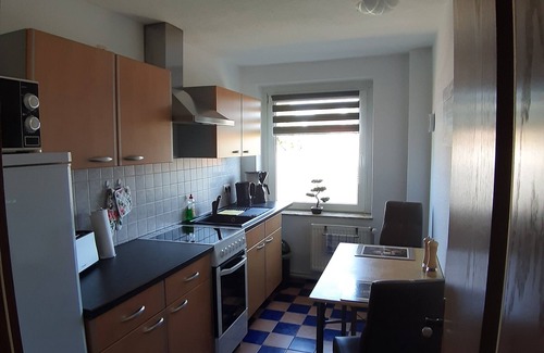 Ludwigsburg Apartment | Vacation apartment 100sqm Living 3 double beds Bedroom Kitchen Bathroom