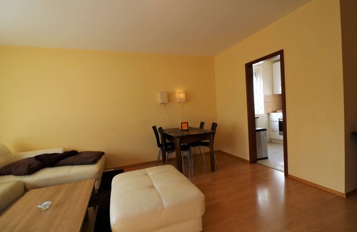 Iserbrook Apartment | Vacation apartment/apartment for 6 guests with 85m² in Schenefeld (268948)