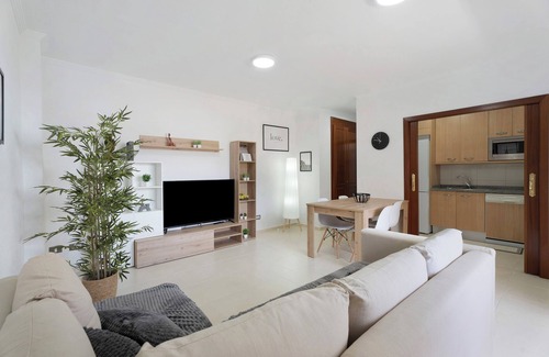 La Orotava Apartment | Vacation Apartment 'Apartamento Opuntia' with Mountain View, Balcony and Wi-Fi