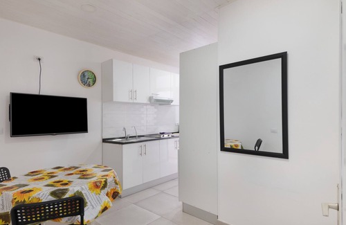 San Fernando Apartment | Vacation Apartment 'Apartamento Con Jardín' with Mountain View, Private Garden and Wi-Fi