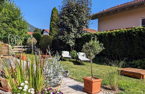 Unterwoessen Apartment | Vacation apartment 73 m², 1-4 persons, 2 bedrooms, balcony, private garden