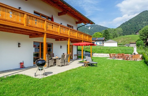 Unterwoessen Apartment | Vacation apartment Bergwiesn 131sqm with 2 bedrooms and 2 bathrooms