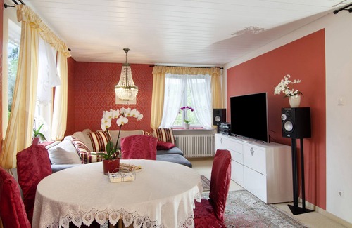 Stockach Apartment | Vacation Apartment "Flair Orchidee" with Balcony, Shared Garden & Sauna