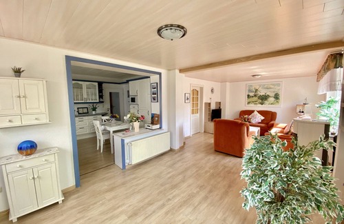 Greetsiel House | Vacation apartment, ground floor, WLAN, covered terrace, wood-burning stove
