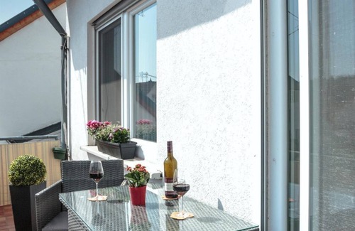 Irsch Apartment | Vacation apartment Grauschiefer - Weinstube Ferienwohnungen Johann Benzschawel