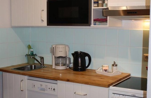 Bak Apartment | Vacation apartment "Löwenzahn" - vacation apartment, ground floor, 2 bedrooms