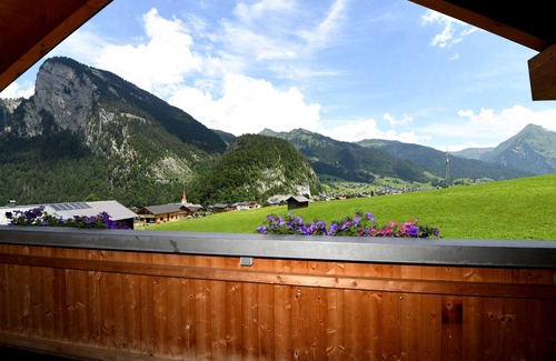 Au Apartment | Vacation Apartment Lug - Gästehaus Margreth
