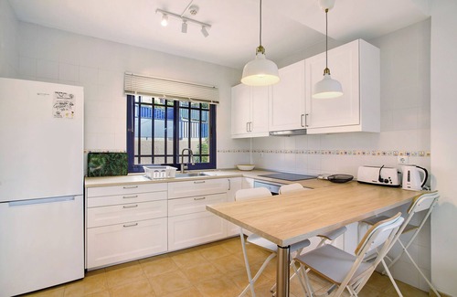 Costa Meloneras Apartment | Vacation Apartment 'Meloneras 1' with Shared Pool, Wi-Fi and Air Conditioning